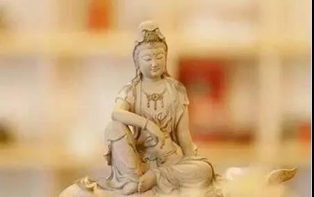 特别爱八卦的一些星座 更加注重周围人的动态和生活细节